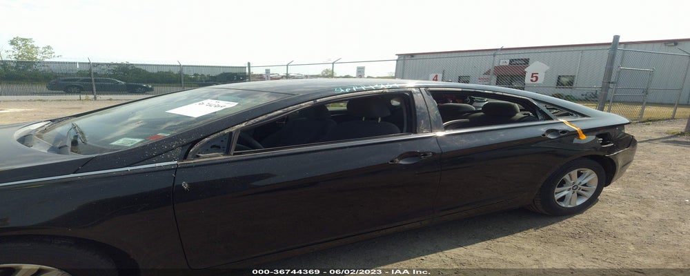 5NPEB4AC8BH204700 2011 HYUNDAI SONATA photo no. 6