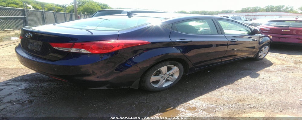 5NPDH4AE7DH413358 2013 HYUNDAI ELANTRA photo no. 4