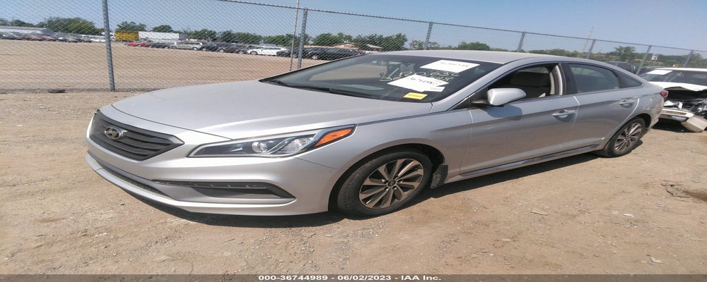 5NPE34AF0FH105365 2015 HYUNDAI SONATA photo no. 2