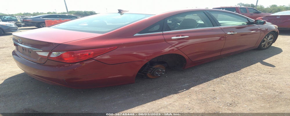 5NPEC4AC6BH219578 2011 HYUNDAI SONATA photo no. 4