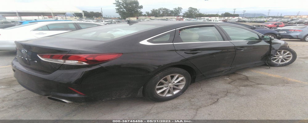 5NPE24AF8JH708379 2018 HYUNDAI SONATA photo no. 4