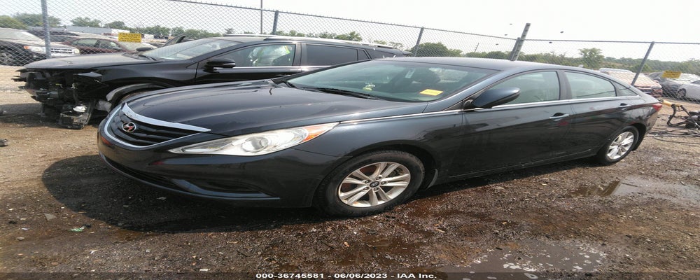 5NPEB4AC9BH136696 2011 HYUNDAI SONATA photo no. 2