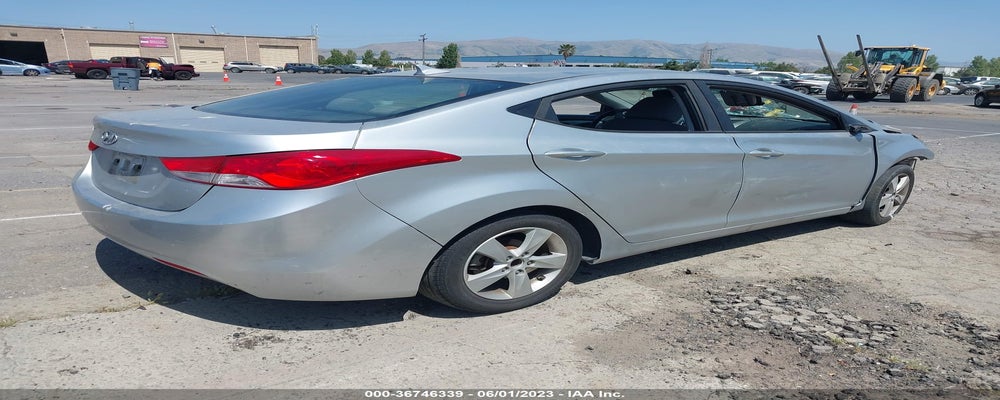 KMHDH4AE6DU540460 2013 HYUNDAI ELANTRA photo no. 4