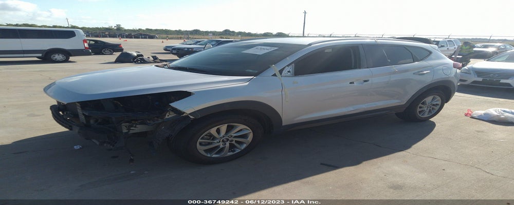 KM8J33A45GU070171 2016 HYUNDAI TUCSON photo no. 2
