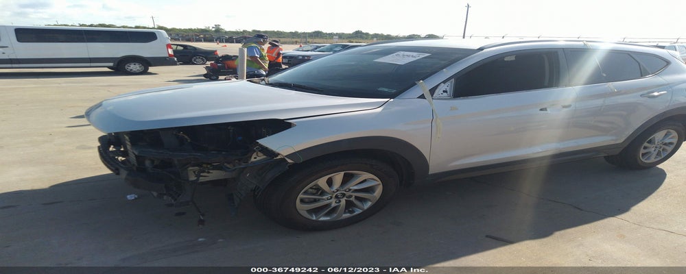 KM8J33A45GU070171 2016 HYUNDAI TUCSON photo no. 6
