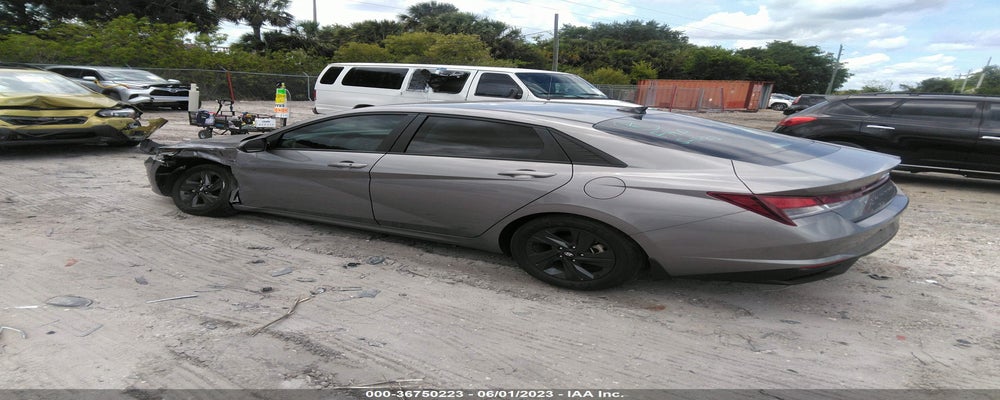 KMHLM4AG4NU345547 2022 HYUNDAI ELANTRA photo no. 3