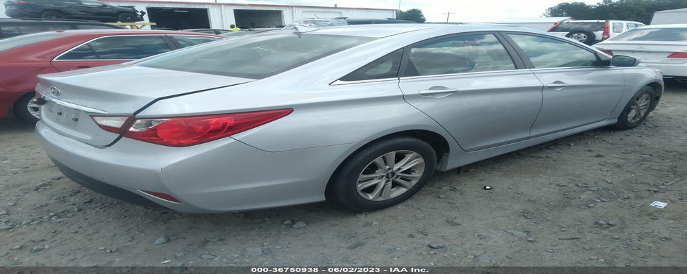 5NPEB4AC2EH876935 2014 HYUNDAI SONATA photo no. 4