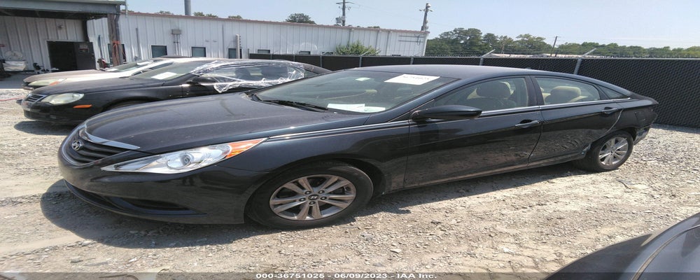 5NPEB4AC8BH193536 2011 HYUNDAI SONATA photo no. 2