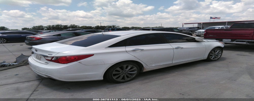 5NPEC4AB7BH264889 2011 HYUNDAI SONATA photo no. 4