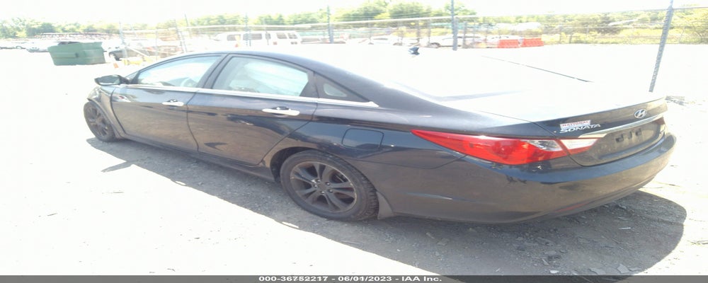 5NPEC4AC4BH126056 2011 HYUNDAI SONATA photo no. 3