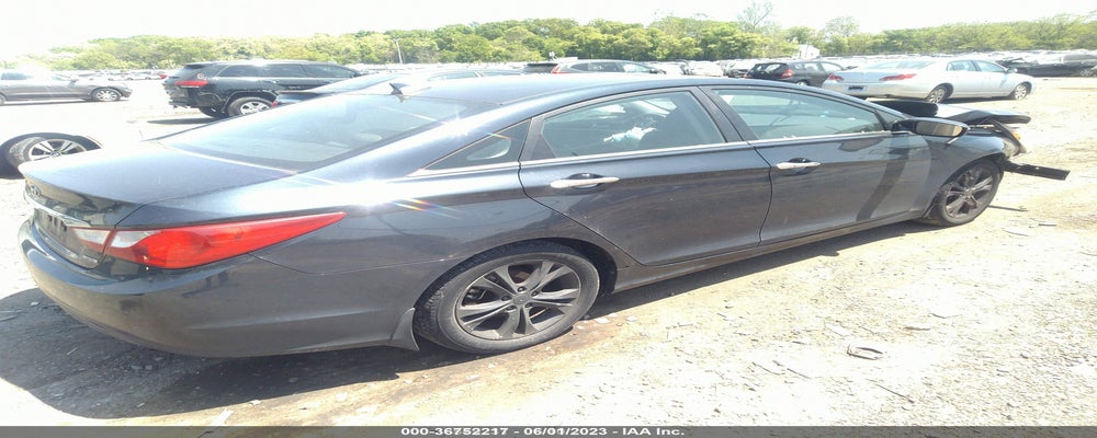 5NPEC4AC4BH126056 2011 HYUNDAI SONATA photo no. 4