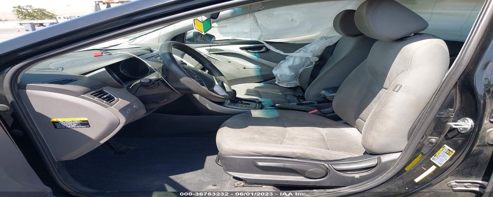 5NPDH4AE7DH376375 2013 HYUNDAI ELANTRA photo no. 5
