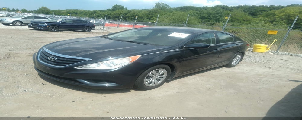 5NPEB4AC2BH169796 2011 HYUNDAI SONATA photo no. 2