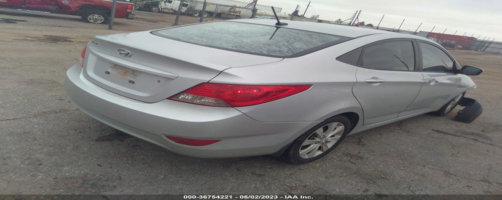KMHCU4AE4DU353192 2013 HYUNDAI ACCENT photo no. 4