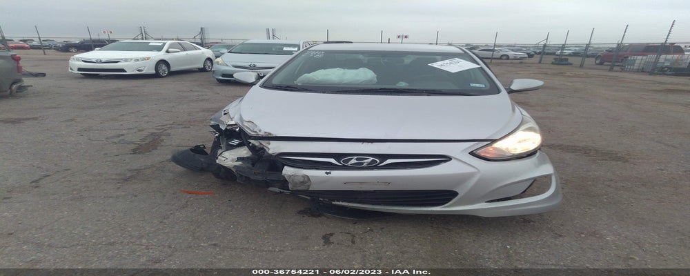 KMHCU4AE4DU353192 2013 HYUNDAI ACCENT photo no. 6