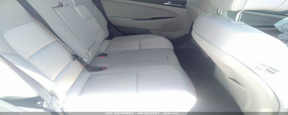 KM8J33A24HU353807 2017 HYUNDAI TUCSON photo no. 8