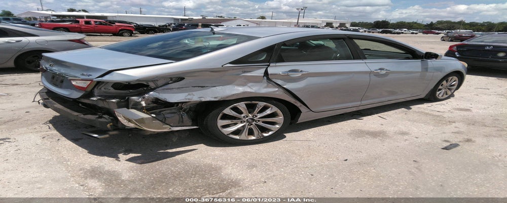 5NPEC4AB2BH219858 2011 HYUNDAI SONATA photo no. 4