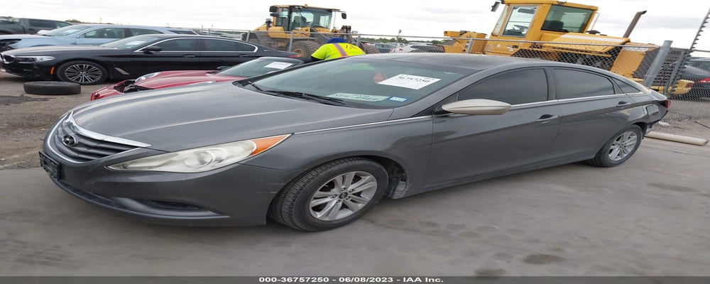 5NPEB4AC2BH052736 2011 HYUNDAI SONATA photo no. 2