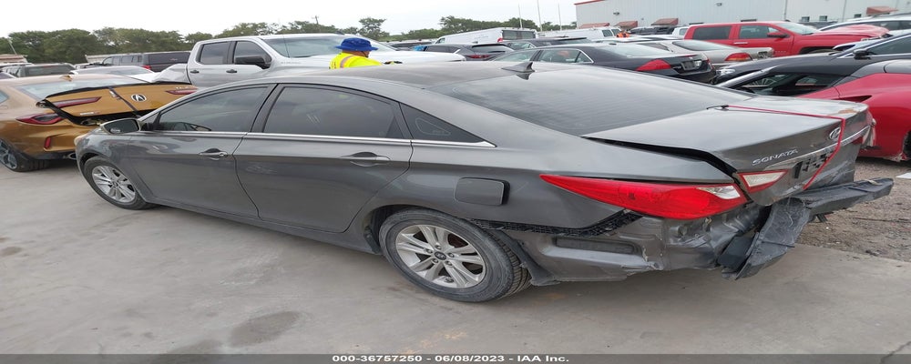 5NPEB4AC2BH052736 2011 HYUNDAI SONATA photo no. 3