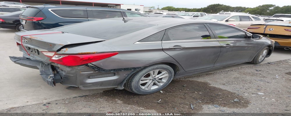 5NPEB4AC2BH052736 2011 HYUNDAI SONATA photo no. 4