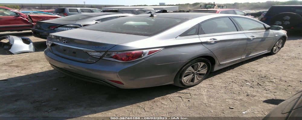 KMHEC4A42FA125389 2015 HYUNDAI SONATA photo no. 4