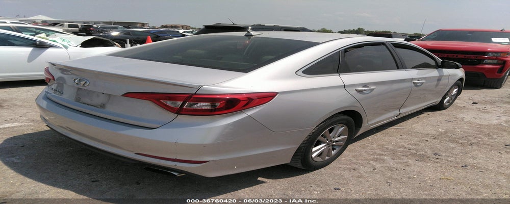 5NPE24AF2HH470426 2017 HYUNDAI SONATA photo no. 4