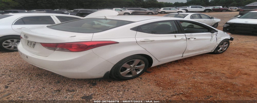5NPDH4AE6DH287171 2013 HYUNDAI ELANTRA photo no. 4