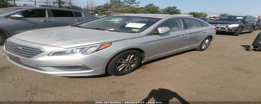 5NPE24AF2GH352584 2016 HYUNDAI SONATA photo no. 2