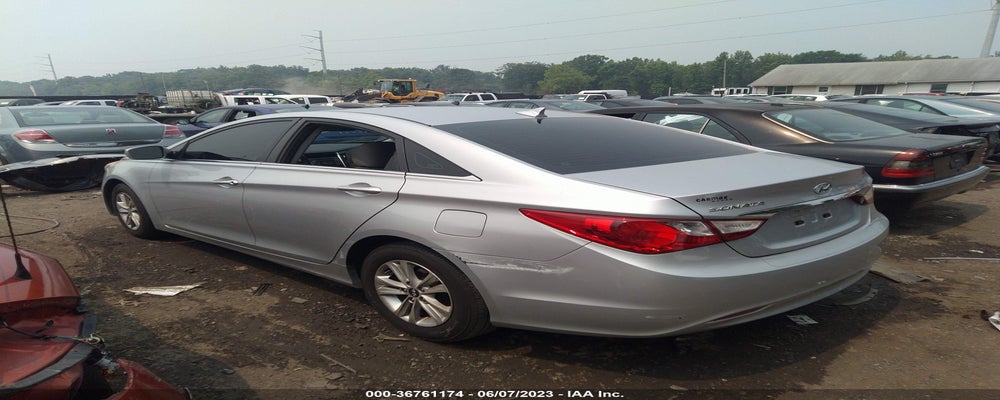 5NPEB4AC6BH203917 2011 HYUNDAI SONATA photo no. 3