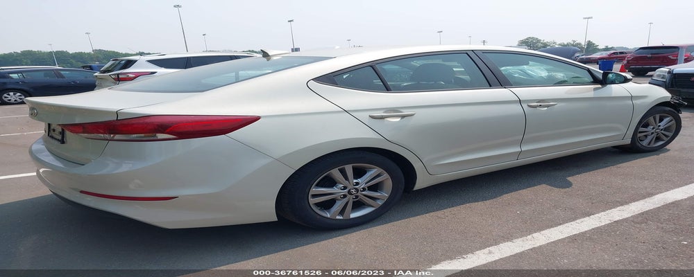 KMHD84LF2HU225117 2017 HYUNDAI ELANTRA photo no. 4