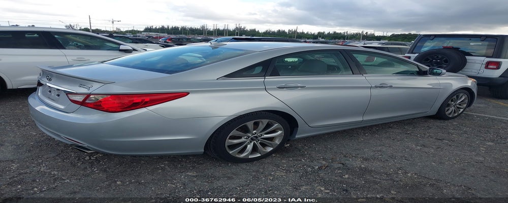5NPEC4ACXDH793524 2013 HYUNDAI SONATA photo no. 4