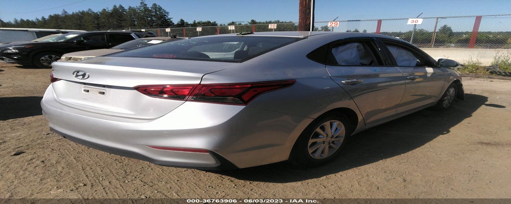 3KPC24A35JE026979 2018 HYUNDAI ACCENT photo no. 4