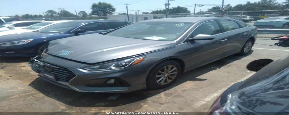5NPE24AF0JH705766 2018 HYUNDAI SONATA photo no. 2