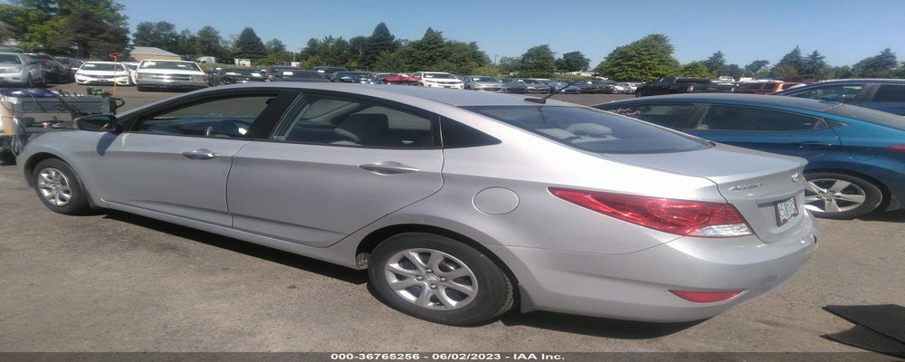 KMHCT4AE2DU577211 2013 HYUNDAI ACCENT photo no. 3