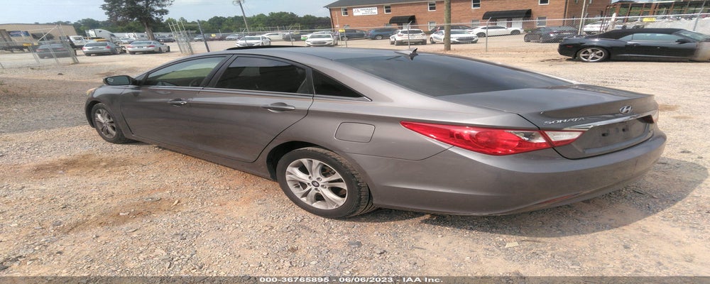 5NPEC4AC8BH220439 2011 HYUNDAI SONATA photo no. 3
