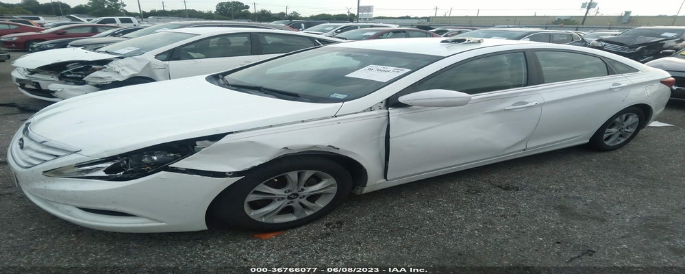 5NPEB4AC9BH109336 2011 HYUNDAI SONATA photo no. 2