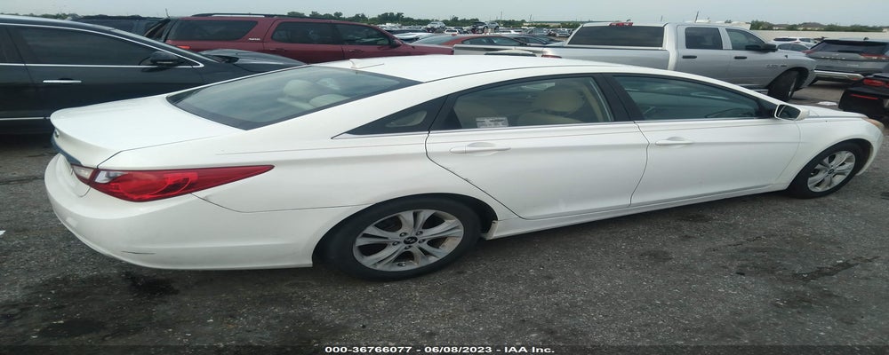 5NPEB4AC9BH109336 2011 HYUNDAI SONATA photo no. 4