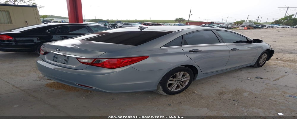 5NPEB4AC3DH760268 2013 HYUNDAI SONATA photo no. 4