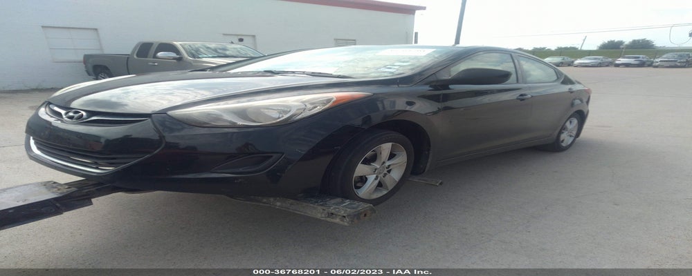 5NPDH4AE3DH371867 2013 HYUNDAI ELANTRA photo no. 2