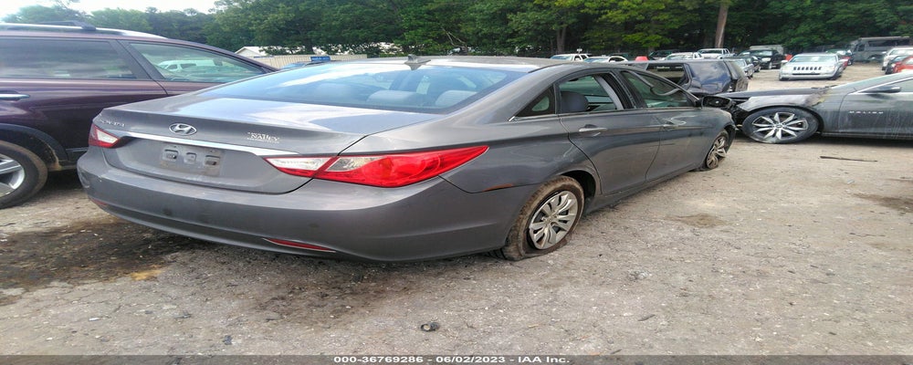 5NPEB4ACXBH257348 2011 HYUNDAI SONATA photo no. 4