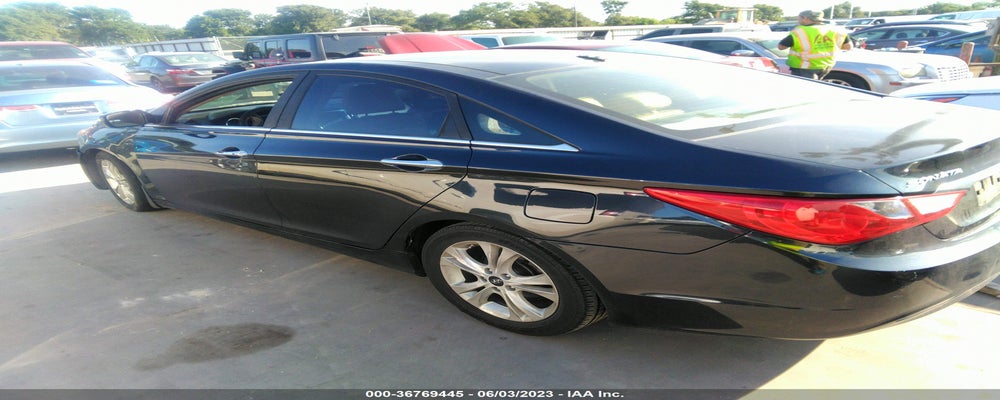 5NPEC4AC7DH615473 2013 HYUNDAI SONATA photo no. 3