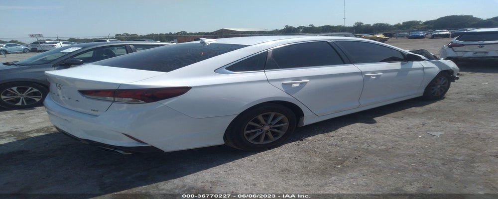 5NPE24AA2JH710701 2018 HYUNDAI SONATA photo no. 4
