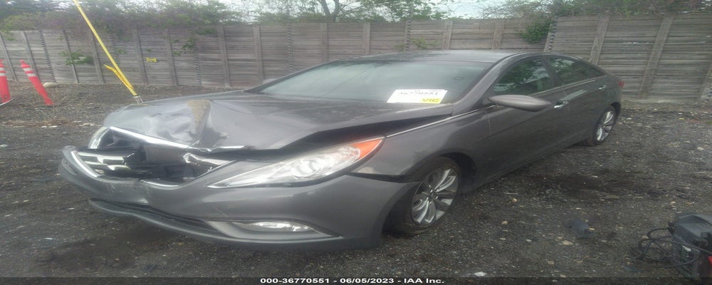 5NPEC4AB9BH316894 2011 HYUNDAI SONATA photo no. 2