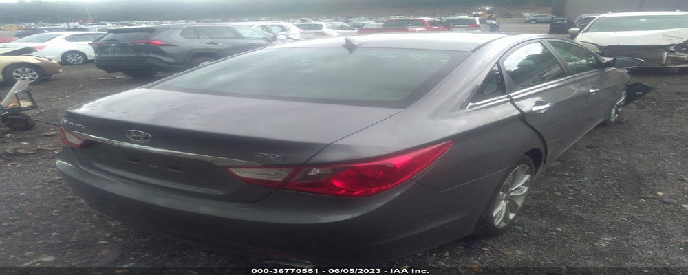 5NPEC4AB9BH316894 2011 HYUNDAI SONATA photo no. 4