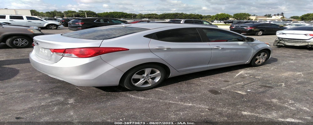 5NPDH4AEXDH348974 2013 HYUNDAI ELANTRA photo no. 4