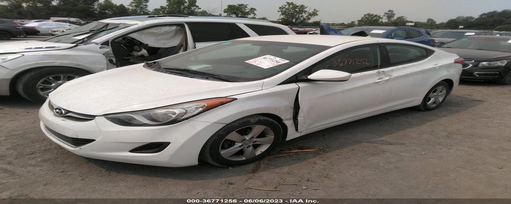 5NPDH4AE9DH353020 2013 HYUNDAI ELANTRA photo no. 2