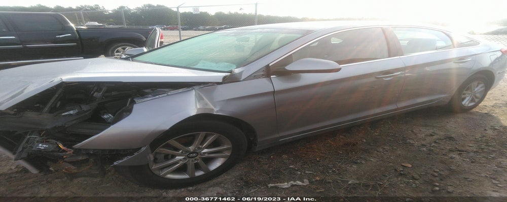 5NPE24AF7HH543287 2017 HYUNDAI SONATA photo no. 2