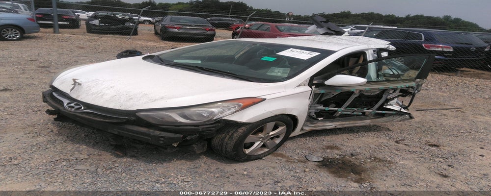 5NPDH4AE2DH367342 2013 HYUNDAI ELANTRA photo no. 2