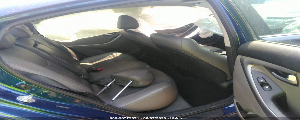 5NPDH4AE6GH715616 2016 HYUNDAI ELANTRA photo no. 8