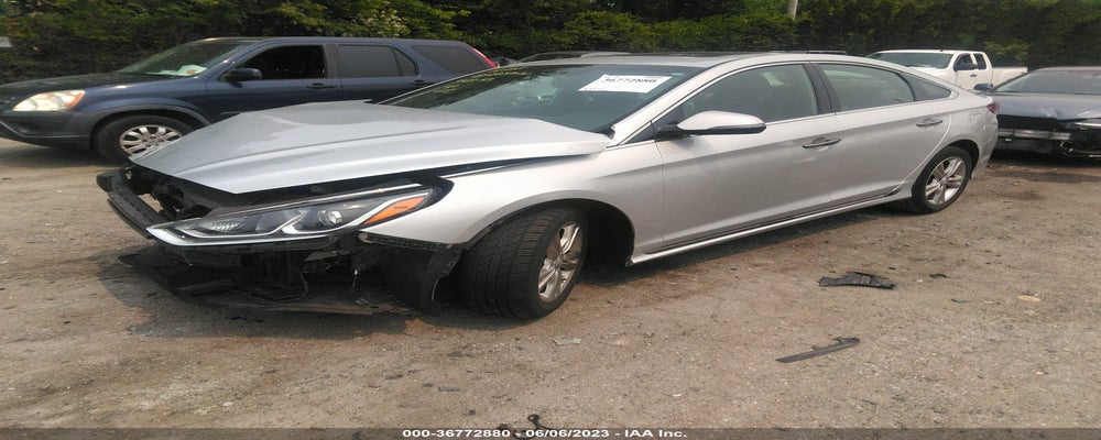 5NPE34AF7JH726014 2018 HYUNDAI SONATA photo no. 2